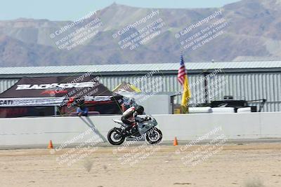 media/Oct-05-2025-CVMA (Sun) [[beeef4f201]]/Race 10-Formula Lightweight Twins Shootout/